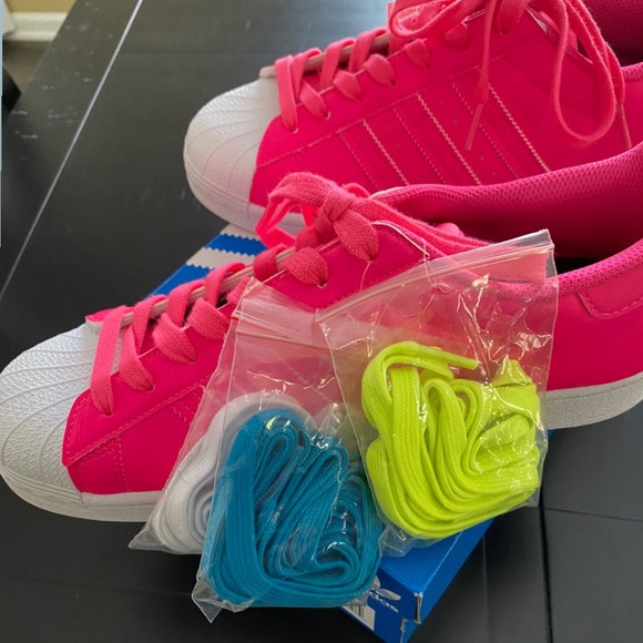 BRAND NEW adidas - Picture 4 of 4